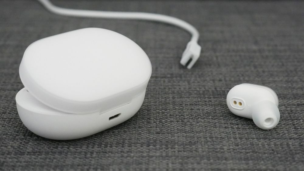 Беспроводные наушники Mi True Wireless, белые_4