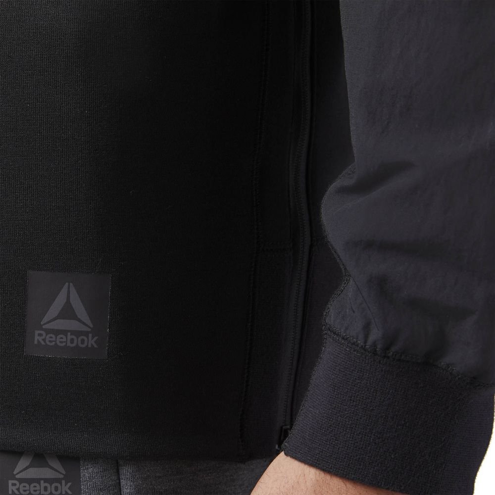 Толстовка мужская Training Supply Crew Neck, черная_2