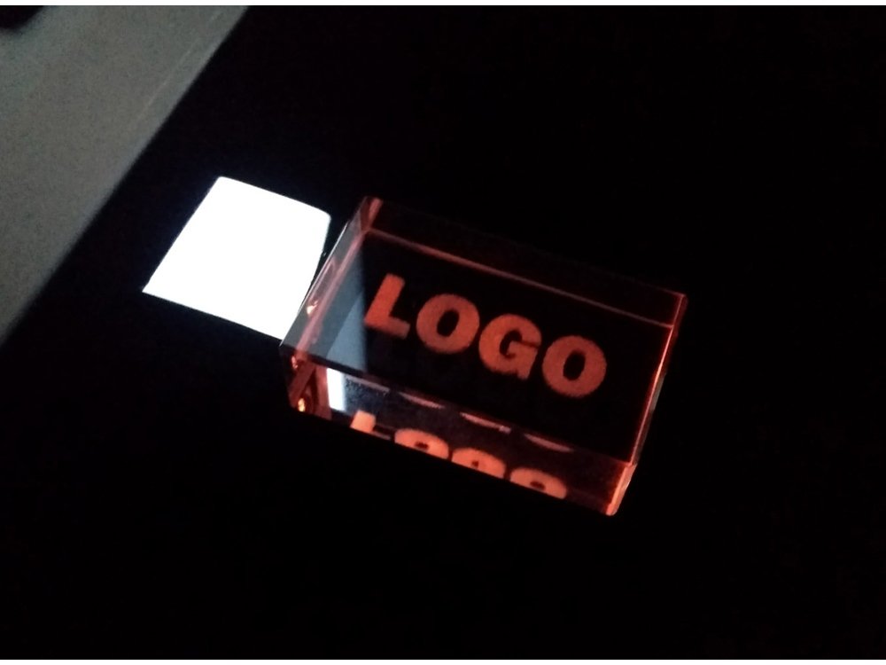 USB 2.0- флешка на 16 Гб прямоугольной формы, под гравировку 3D логотипа_3