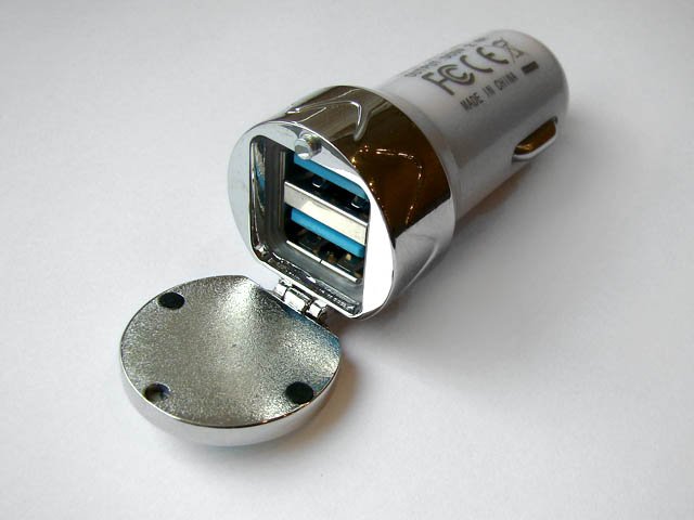 CC-02 Автомобильная зарядка CC-02, 2 USB порта, круглое основание для логотипа, серебро_3