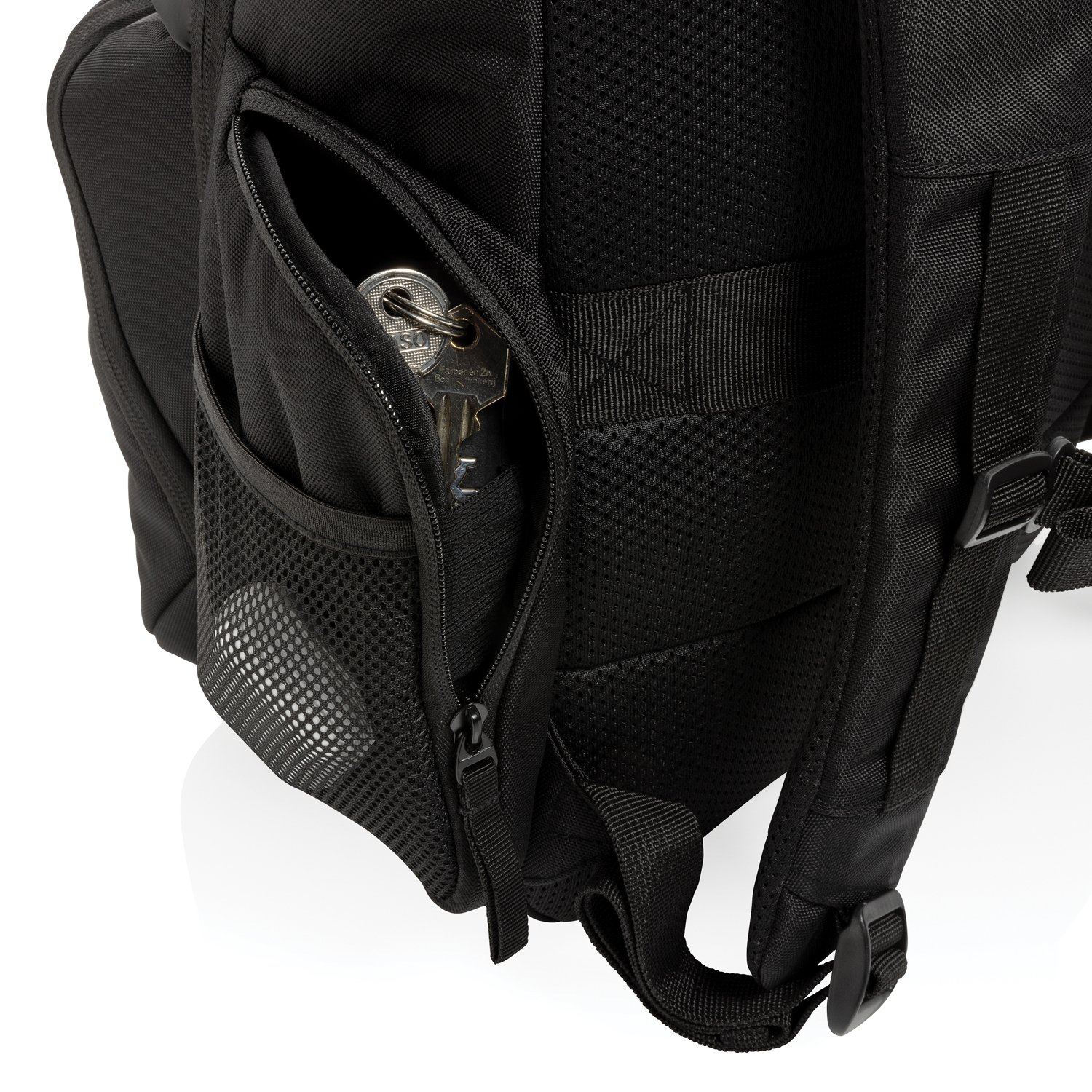 Городской рюкзак Swiss Peak из rPET AWARE™, 15,6